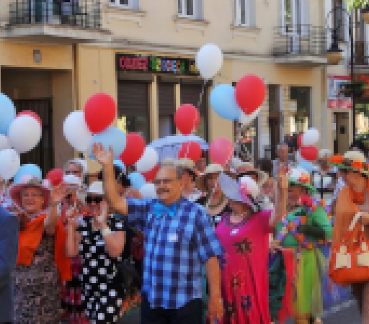 Przemarsz, konkursy i występy, czyli Senioralia we Włocławku