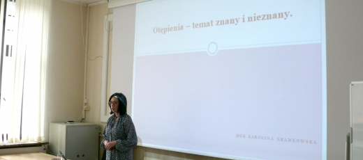 Foto. przedstawiające Panią Karolinę Kramkowską